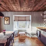 Top Lodge Дом отдыха *